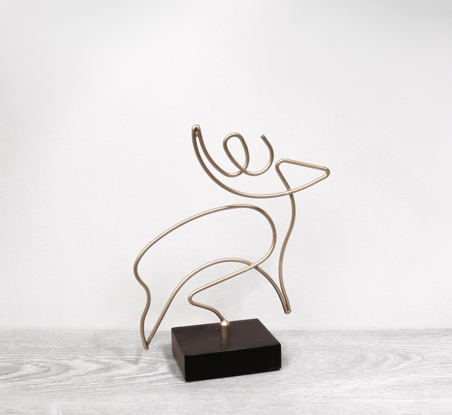 تحفة بشكل غزال