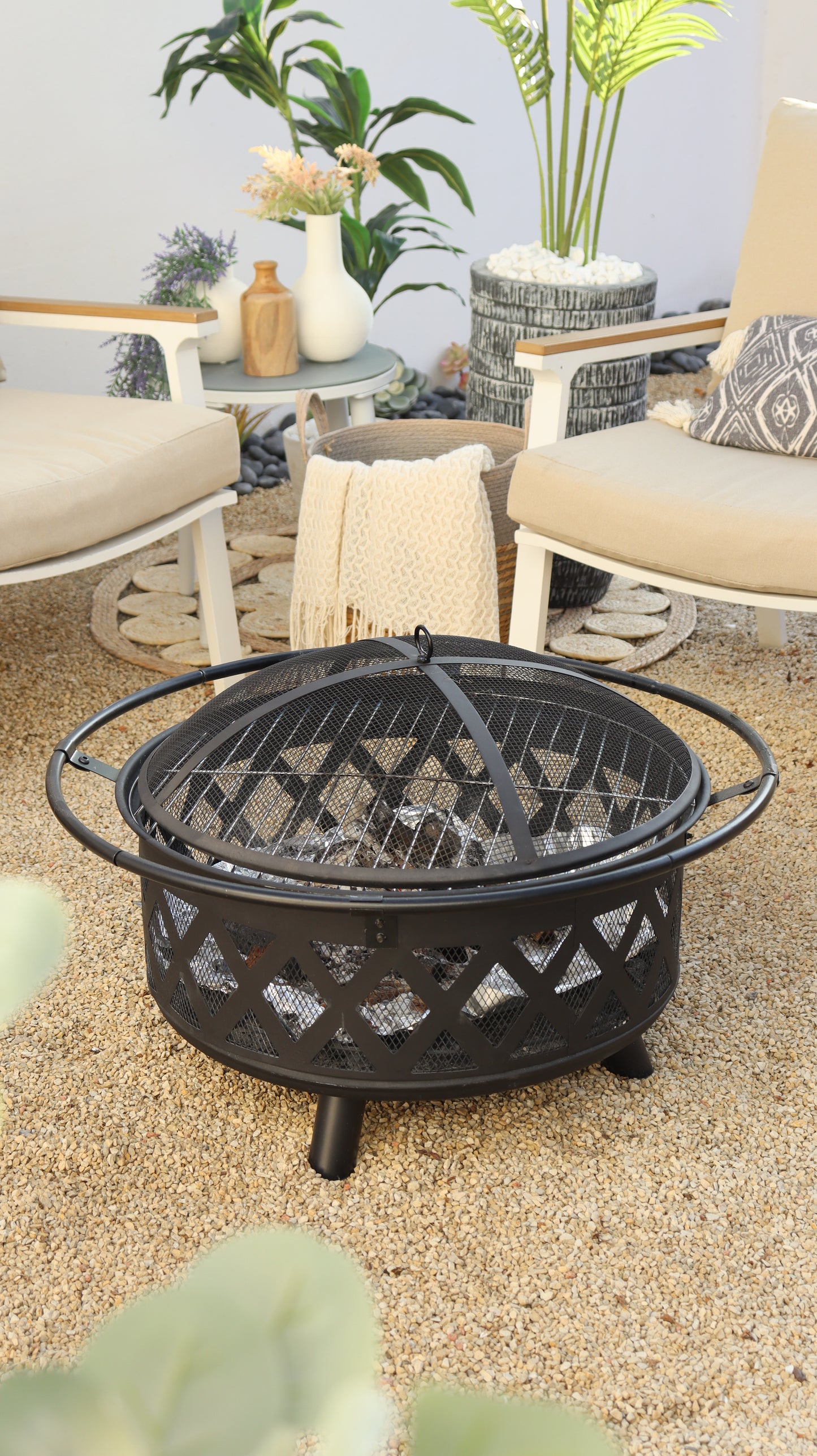 موقد فحم بغطاء شبكي