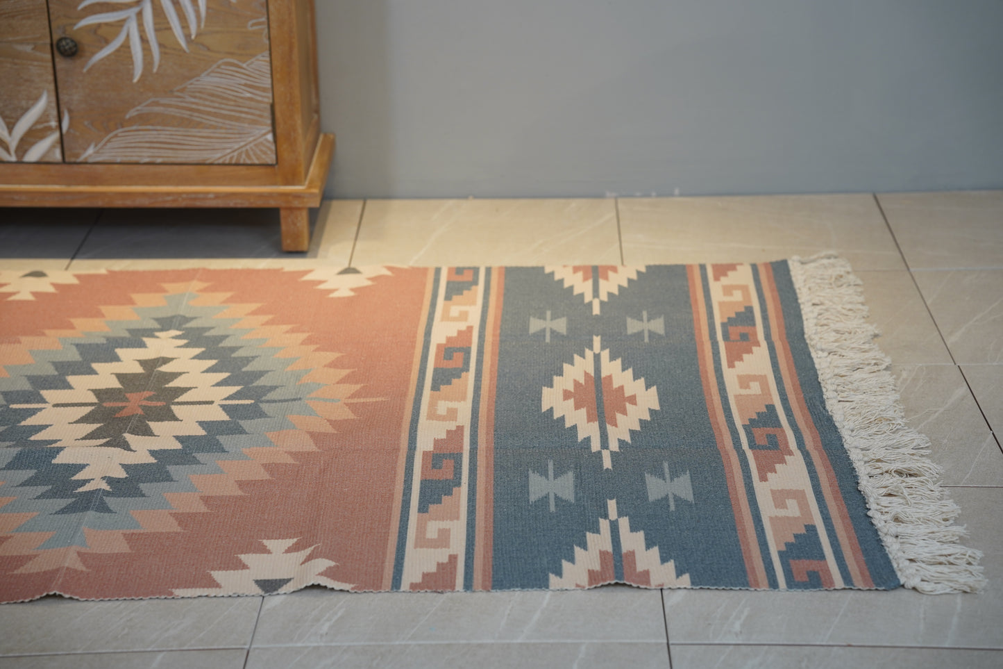 سجادة أرضية بنمط مميز