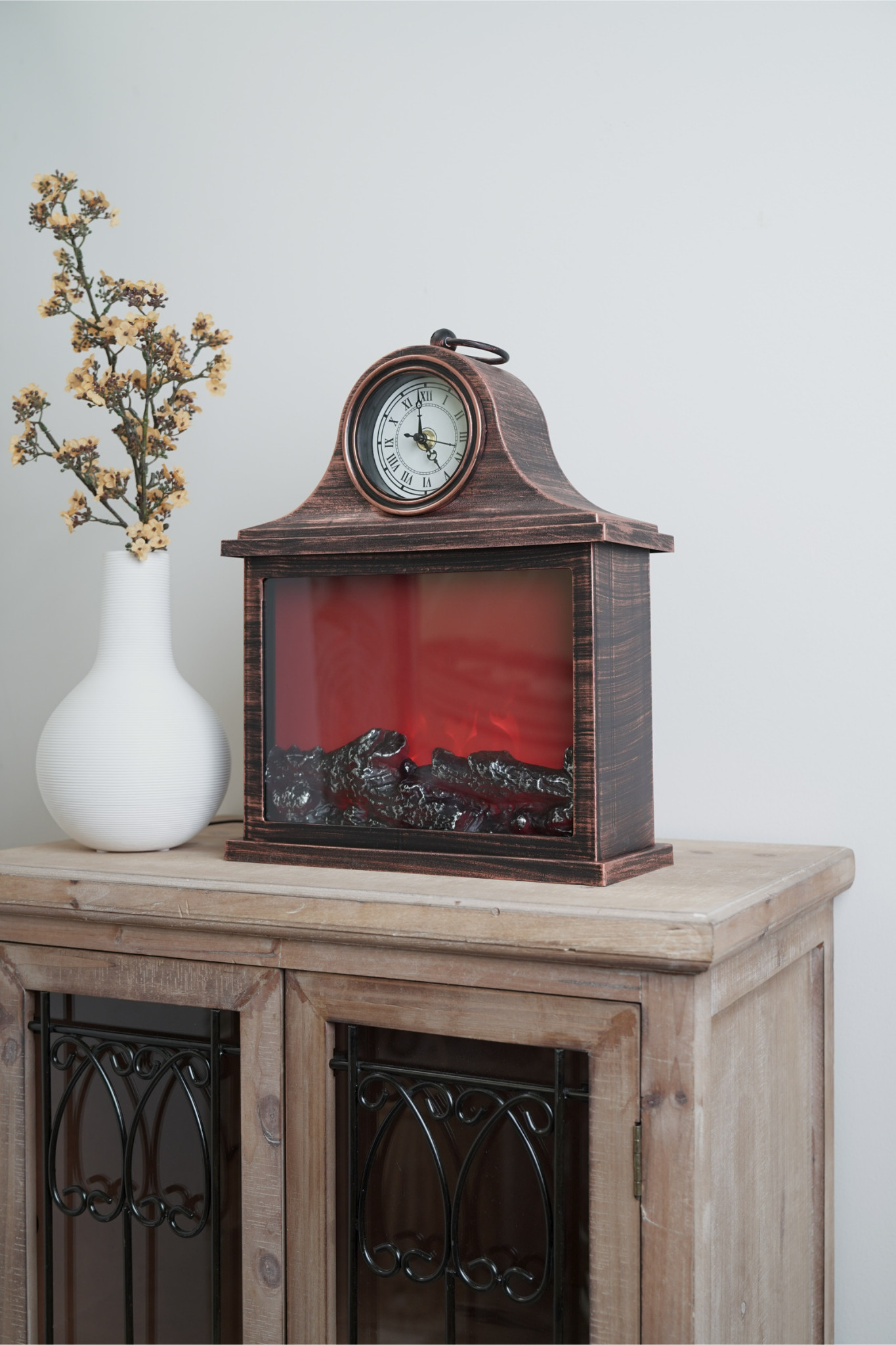 مدفأة جمر بساعة وإضاءة حطب للديكور الداخلي