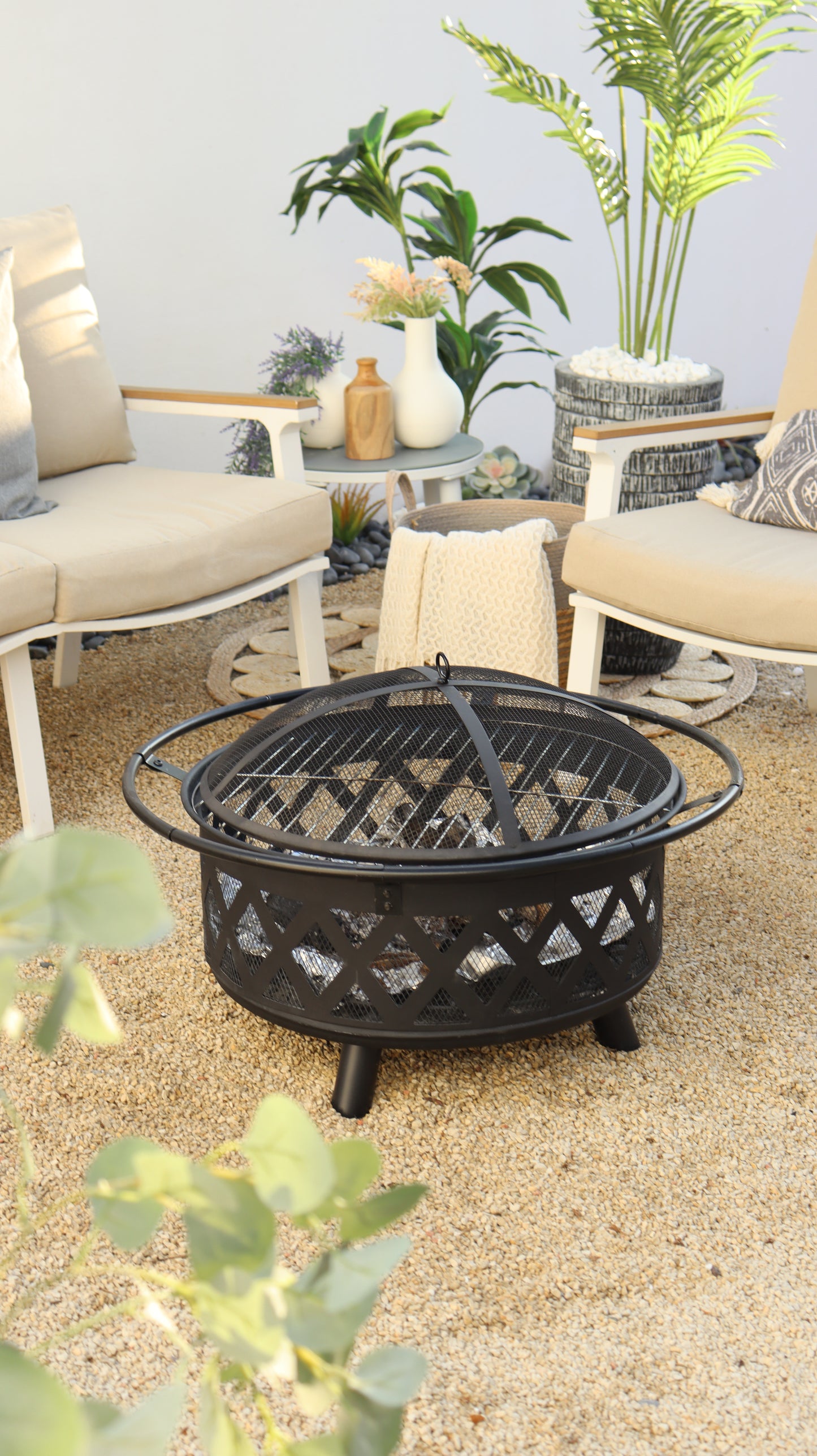 موقد فحم بغطاء شبكي