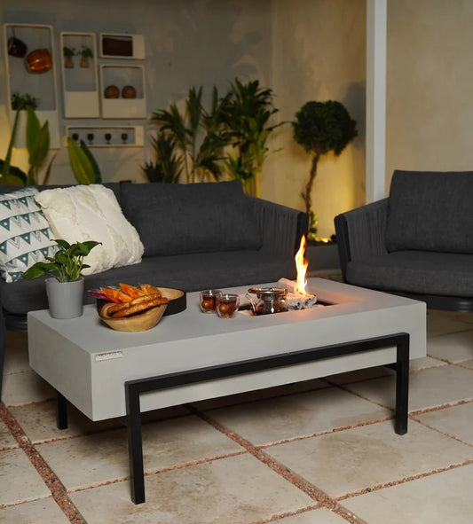 موقد الغضا بتصميم عصري للجلسات الخارجية