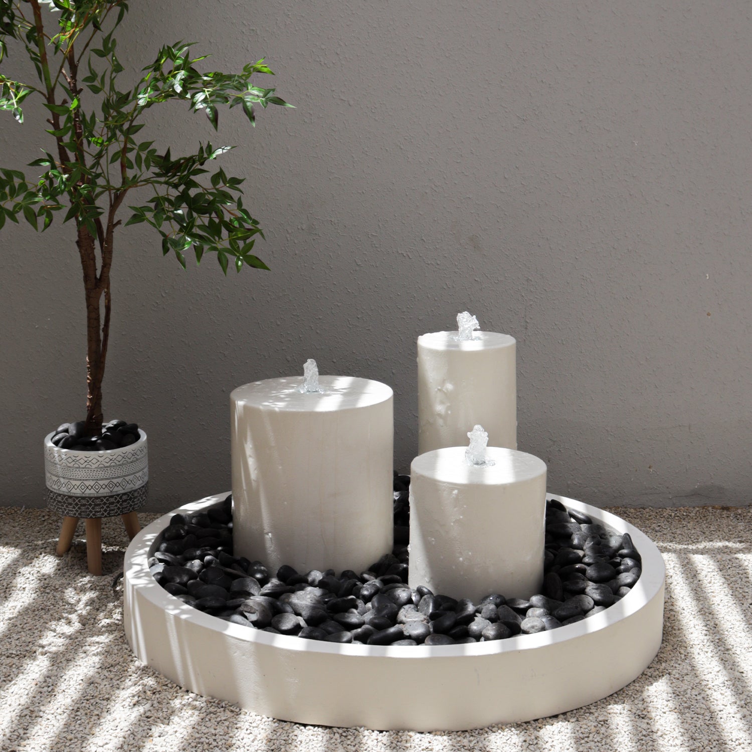 نافورة انسي بتصميم هادئ يضيف لمسة فاخرة للمساحات