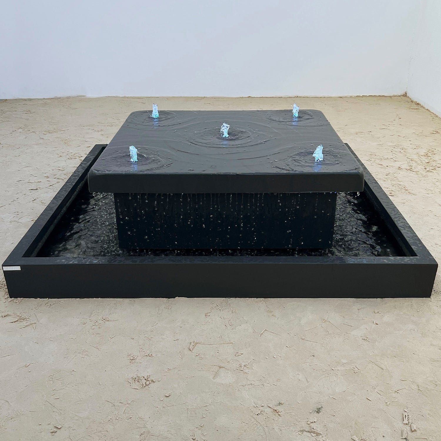 نافورة بوليفارد مربعة تناسب المساحات الخارجية