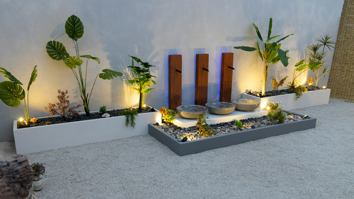 شلال عصري مع تحكم عن بعد وإضاءة ليد مدمجة.