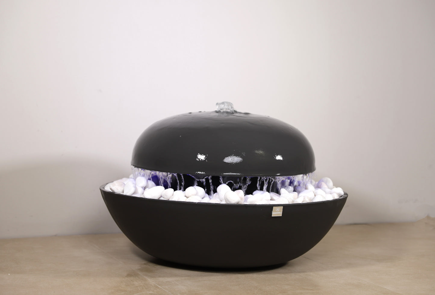 نافورة خارجية بشكل بيضاوي مع إضاءة مدمجة متعددة