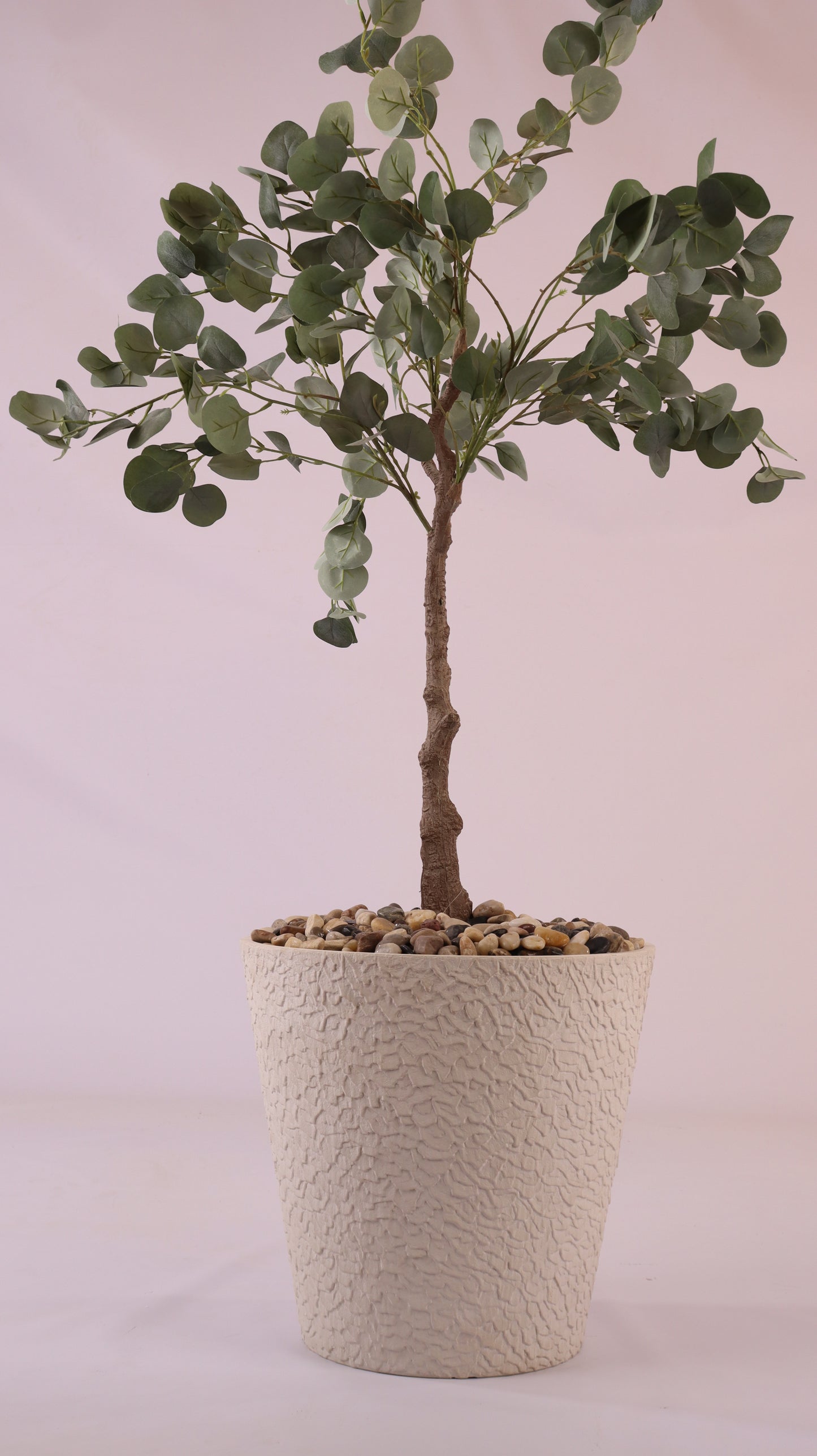 حوض أبيض حجري