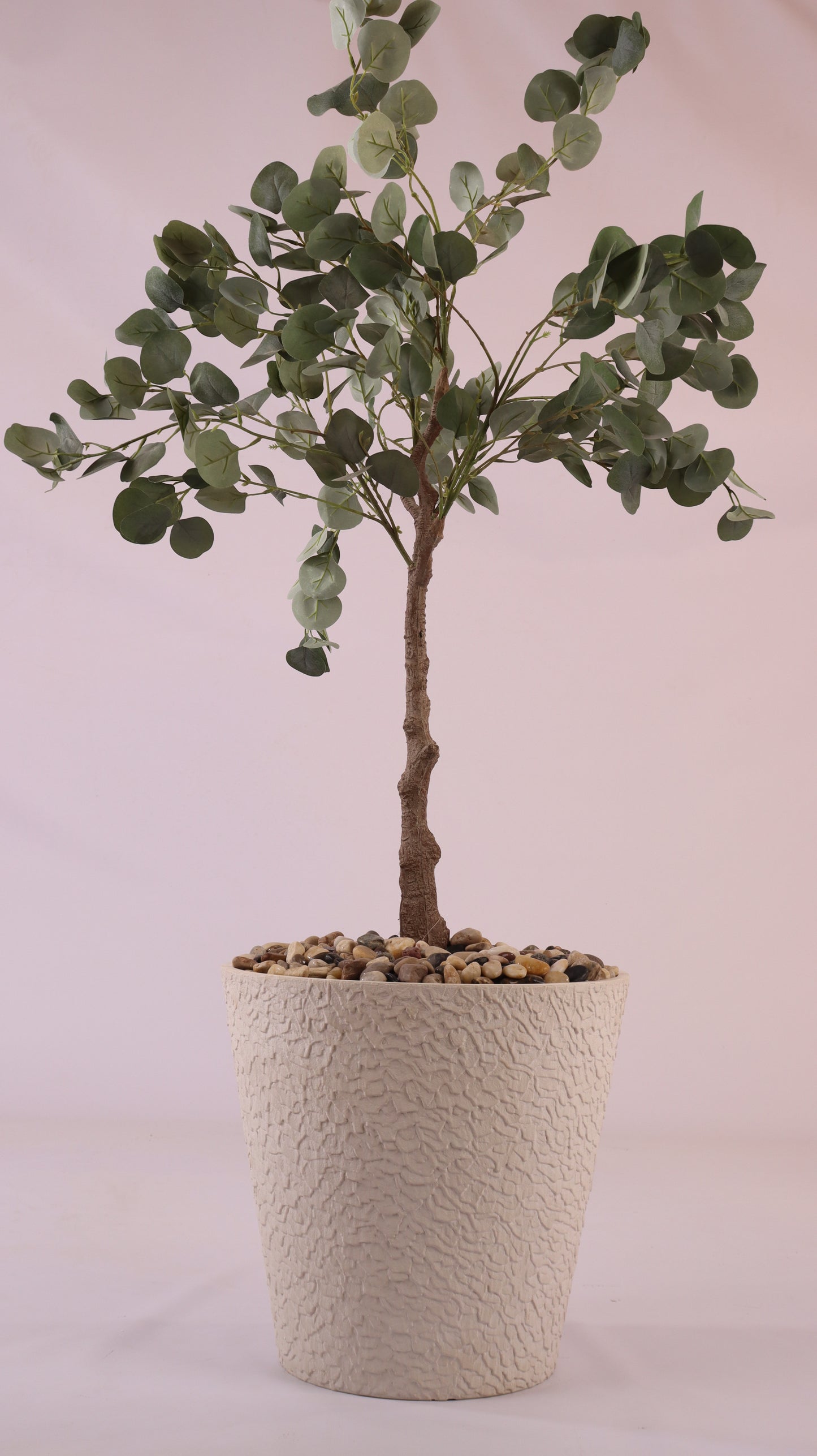 حوض أبيض حجري