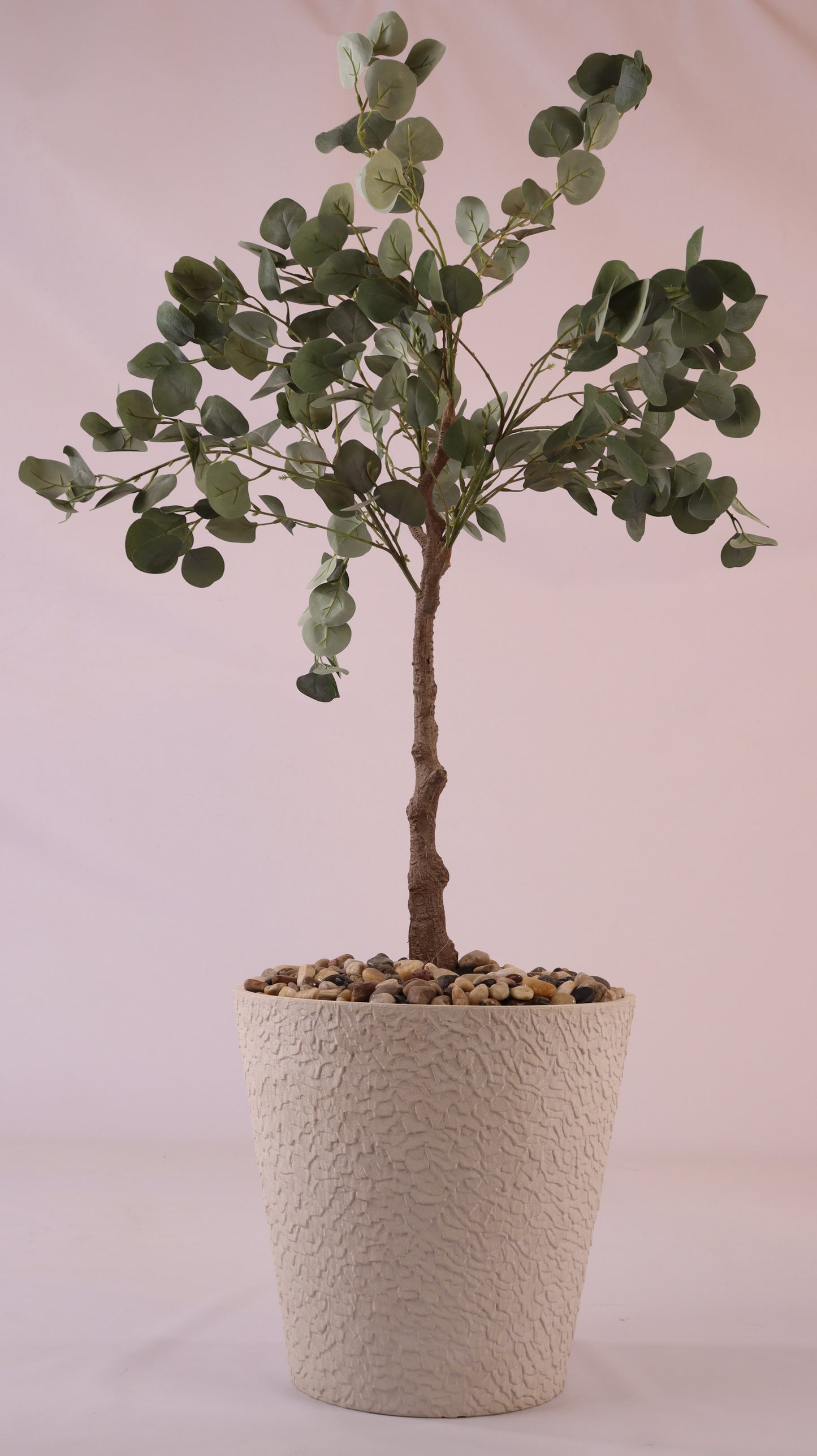 حوض أبيض حجري