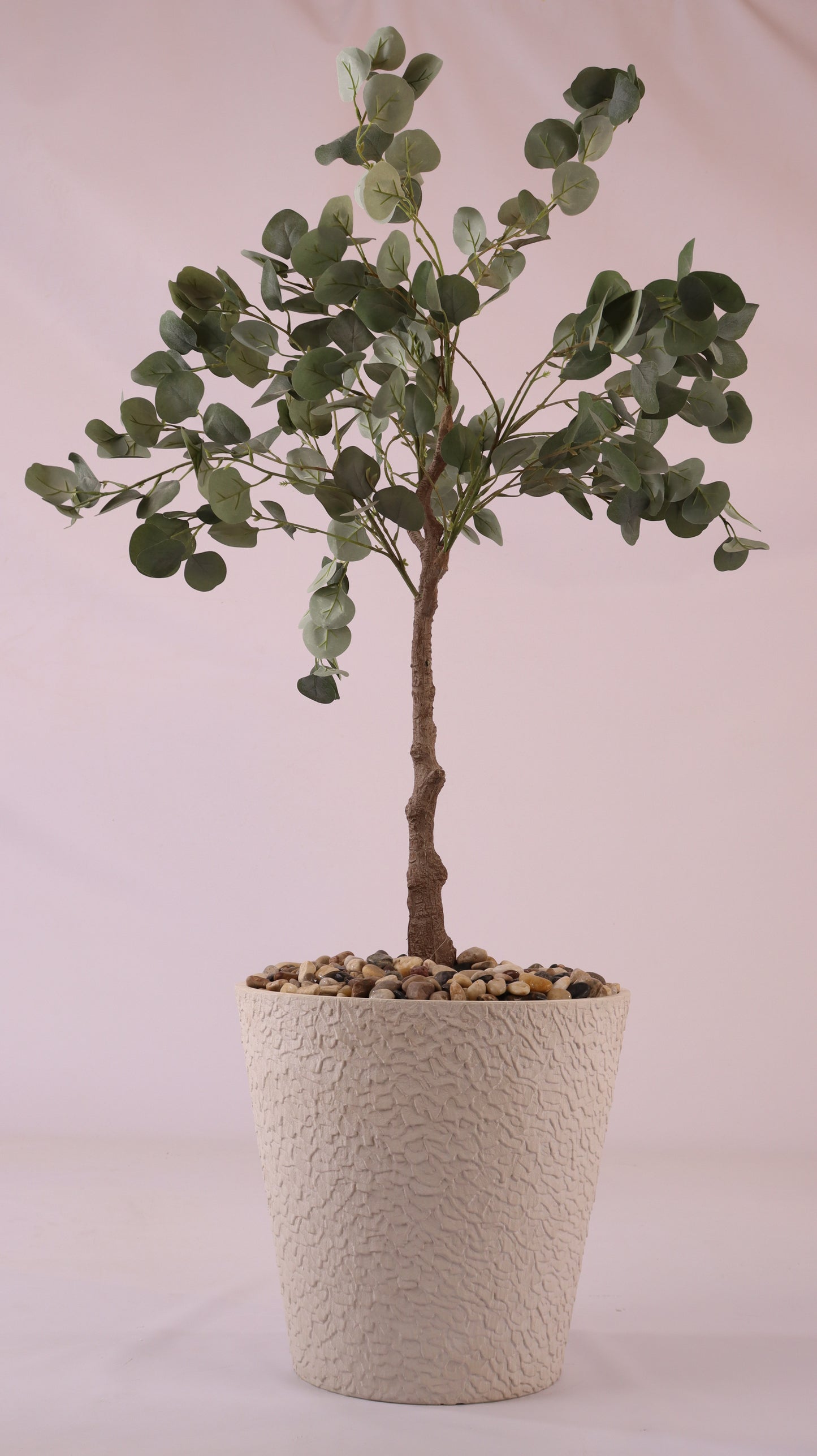 حوض أبيض حجري