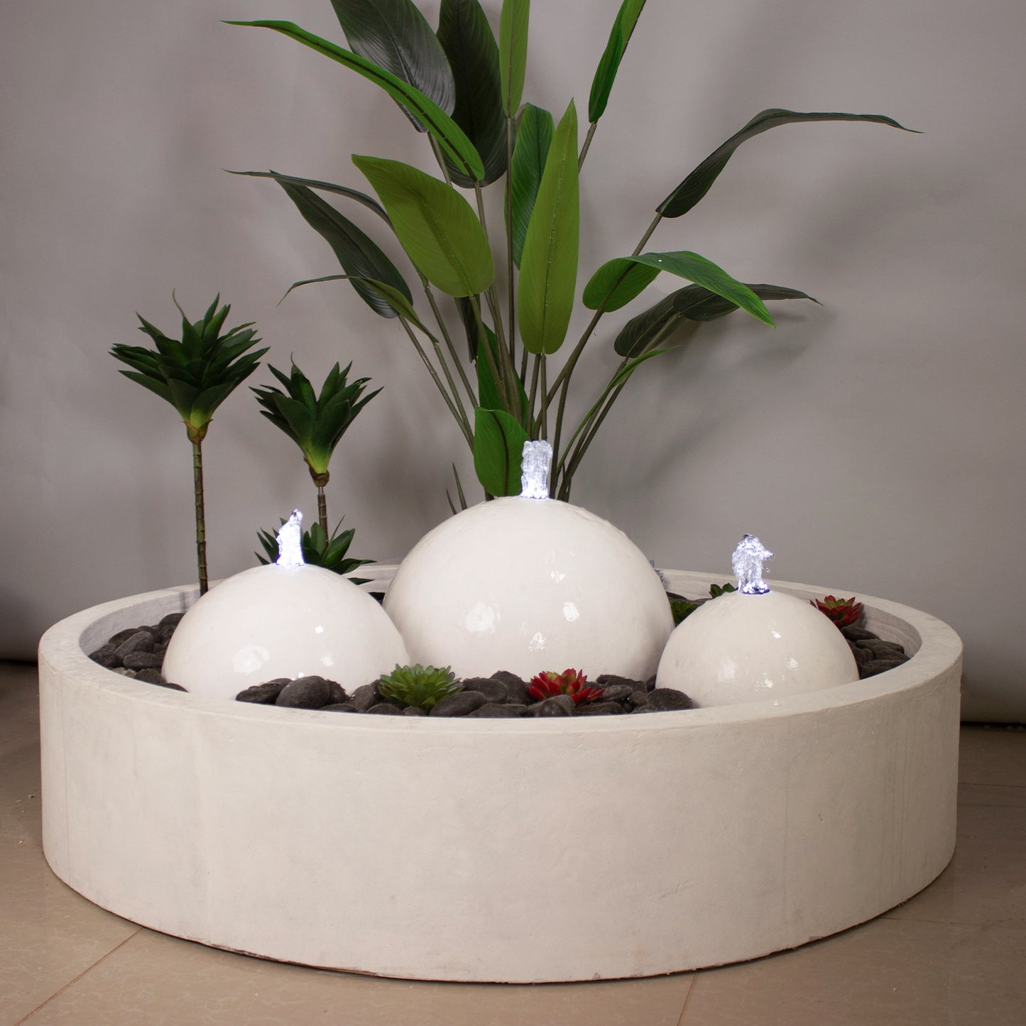 نافورة ليون بإنارة مدمجة لإظهار جمال الماء