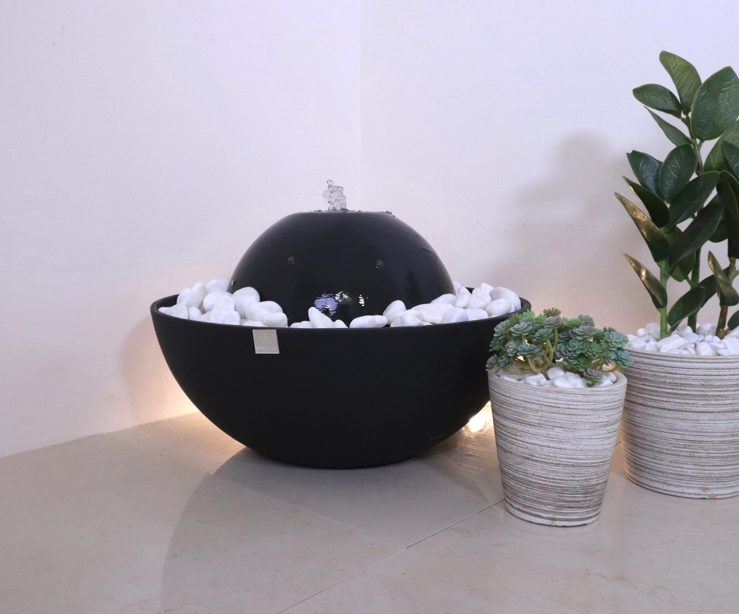 نافورة مودرن تناسب الحدائق والمداخل 