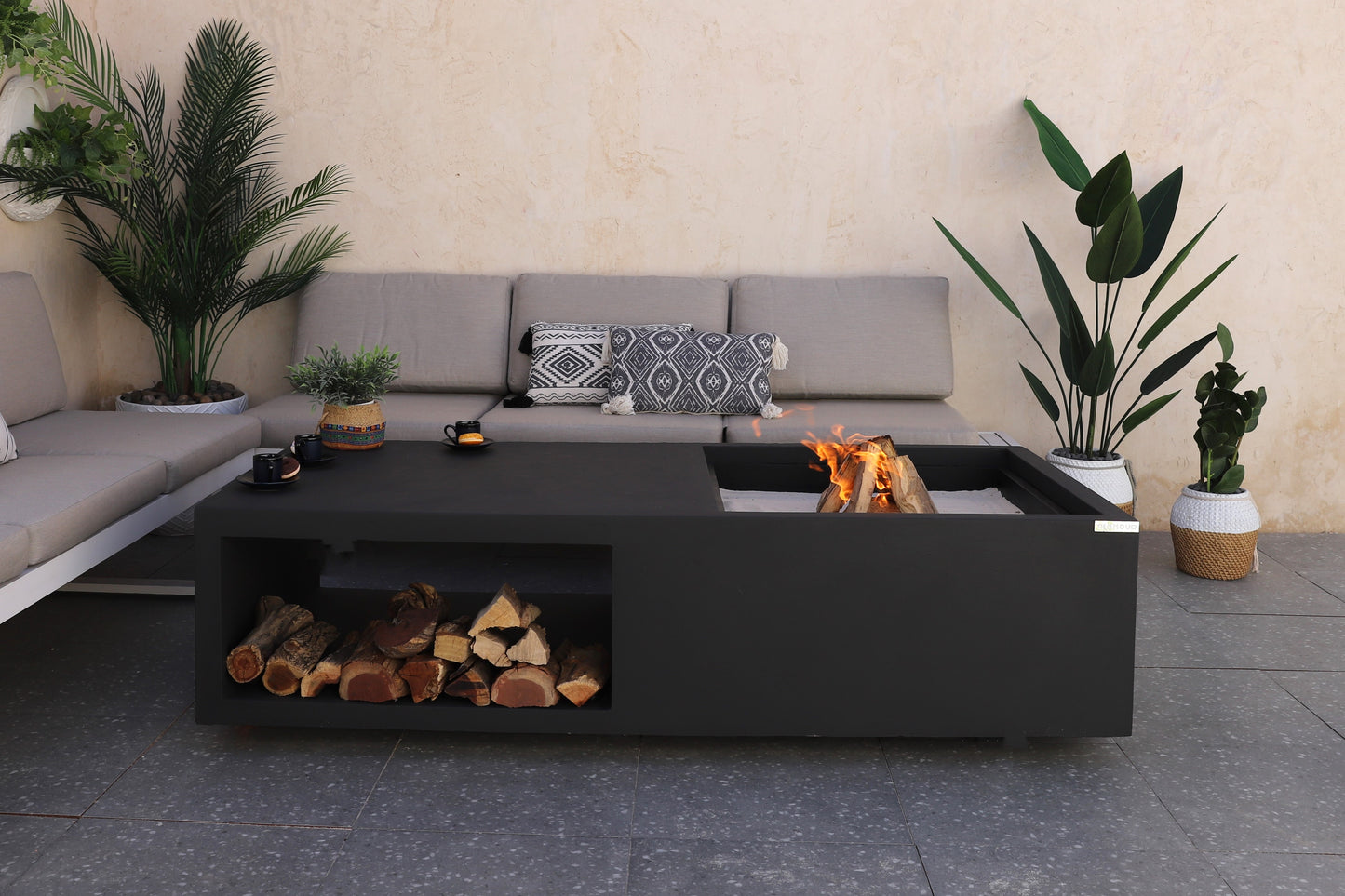 موقد نيوم باللون الأسود