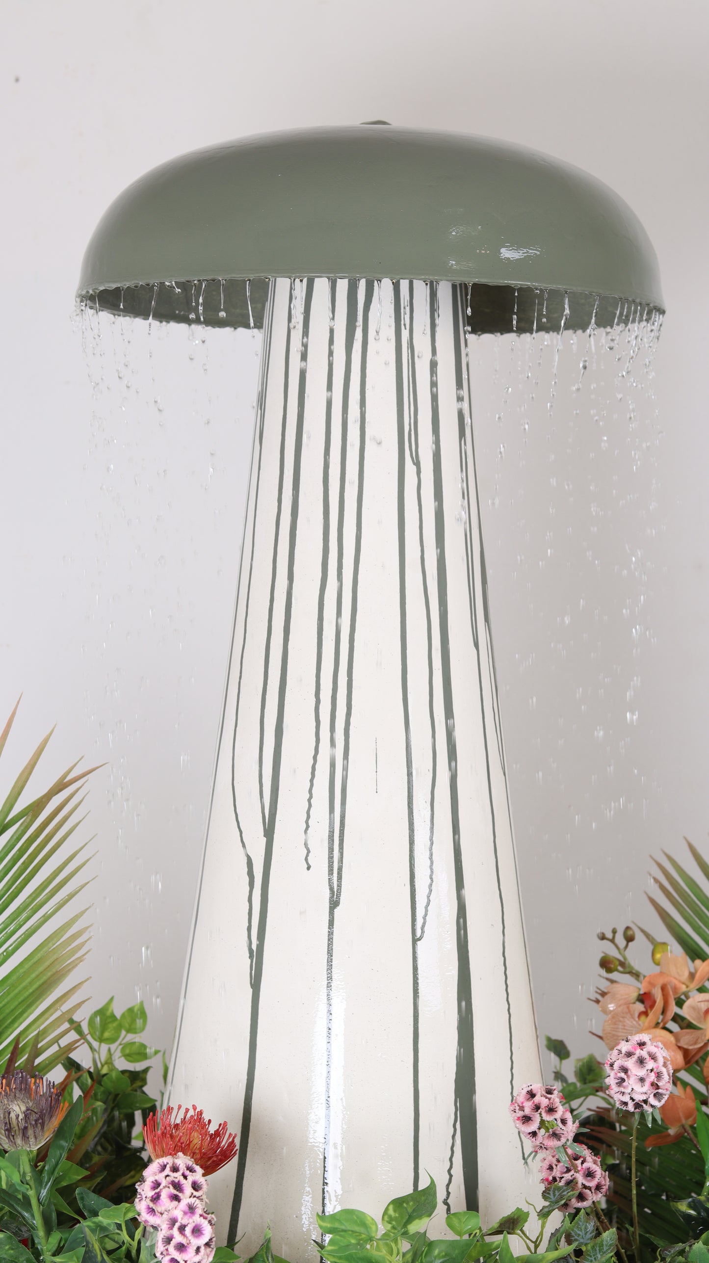 نافورة سيرام تضيف طابعاً فاخراً وحديثاً للمكان