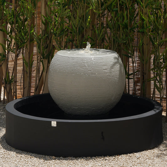 نافورة سيشل بتصميم دائري أنيق يضفي هدوءاً على المكان