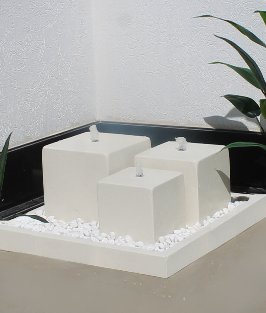 نافورة الأبراج مع أحجار الزينة بلمسة فاخرة