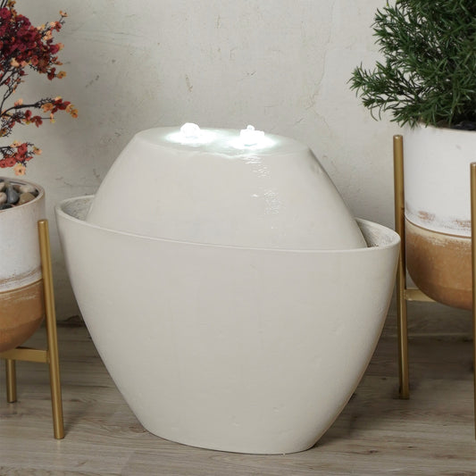 نافورة البندقية بتصميم بيضاوي يضيف لمسة راقية للمكان