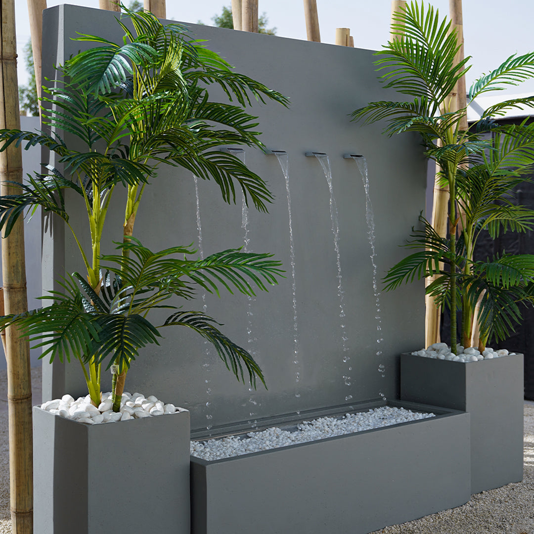 شلال بتصميم أنيق يضيف لمسة هادئة للمكان