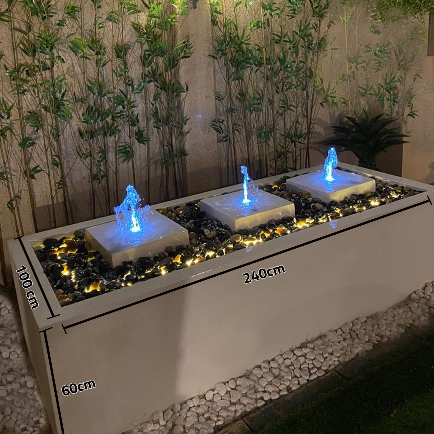 نافورة خارجية كبيرة بإضاءة جميلة وتدفق مائي هادئ