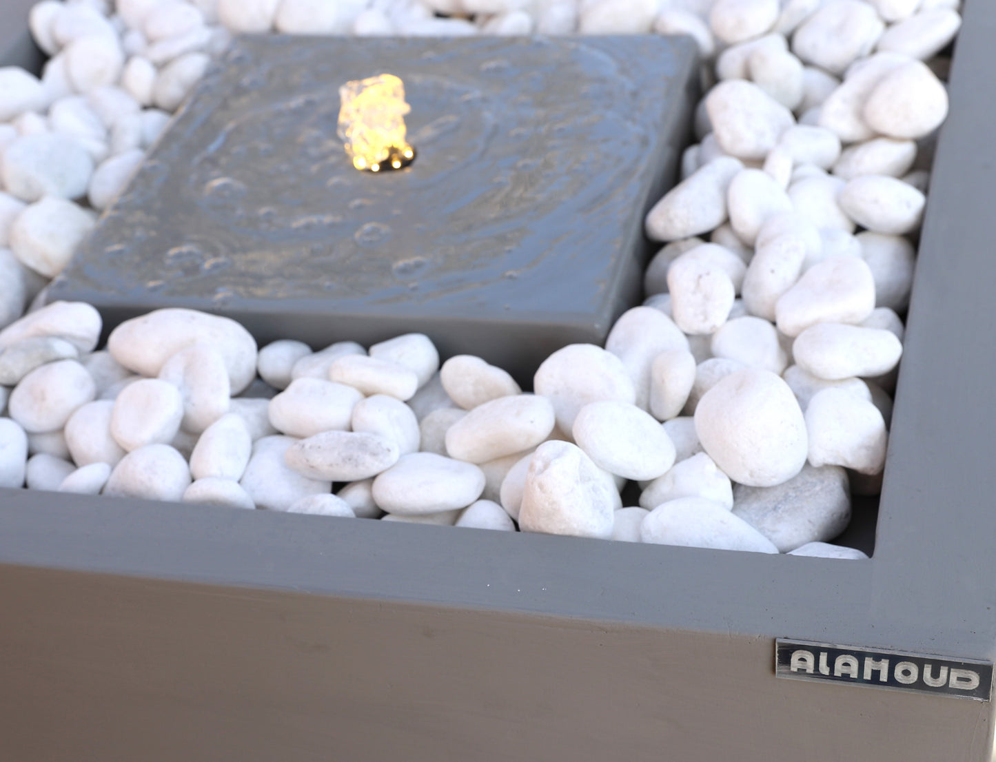 تفاصيل نافورة المربع الأمريكي وسط