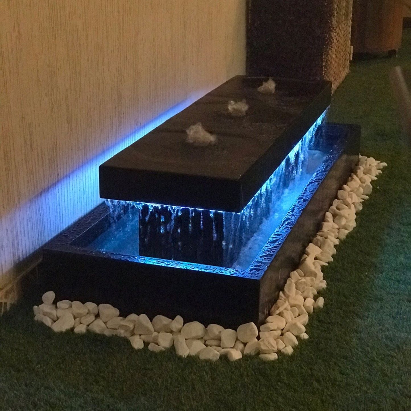 لمسة مائية راقية تضيف هدوءًا وأناقة لأي زاوية في منزلك