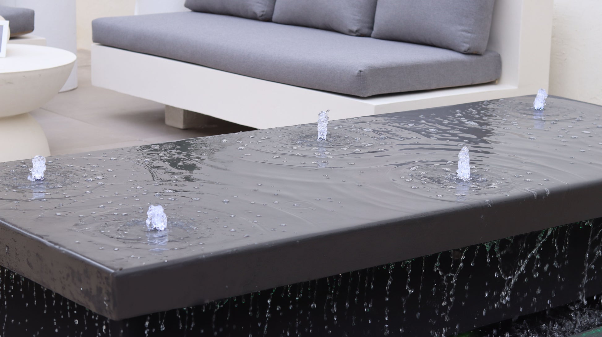 نافورة بوليفارد بإضاءة مدمجة وحركة ماء مميزة