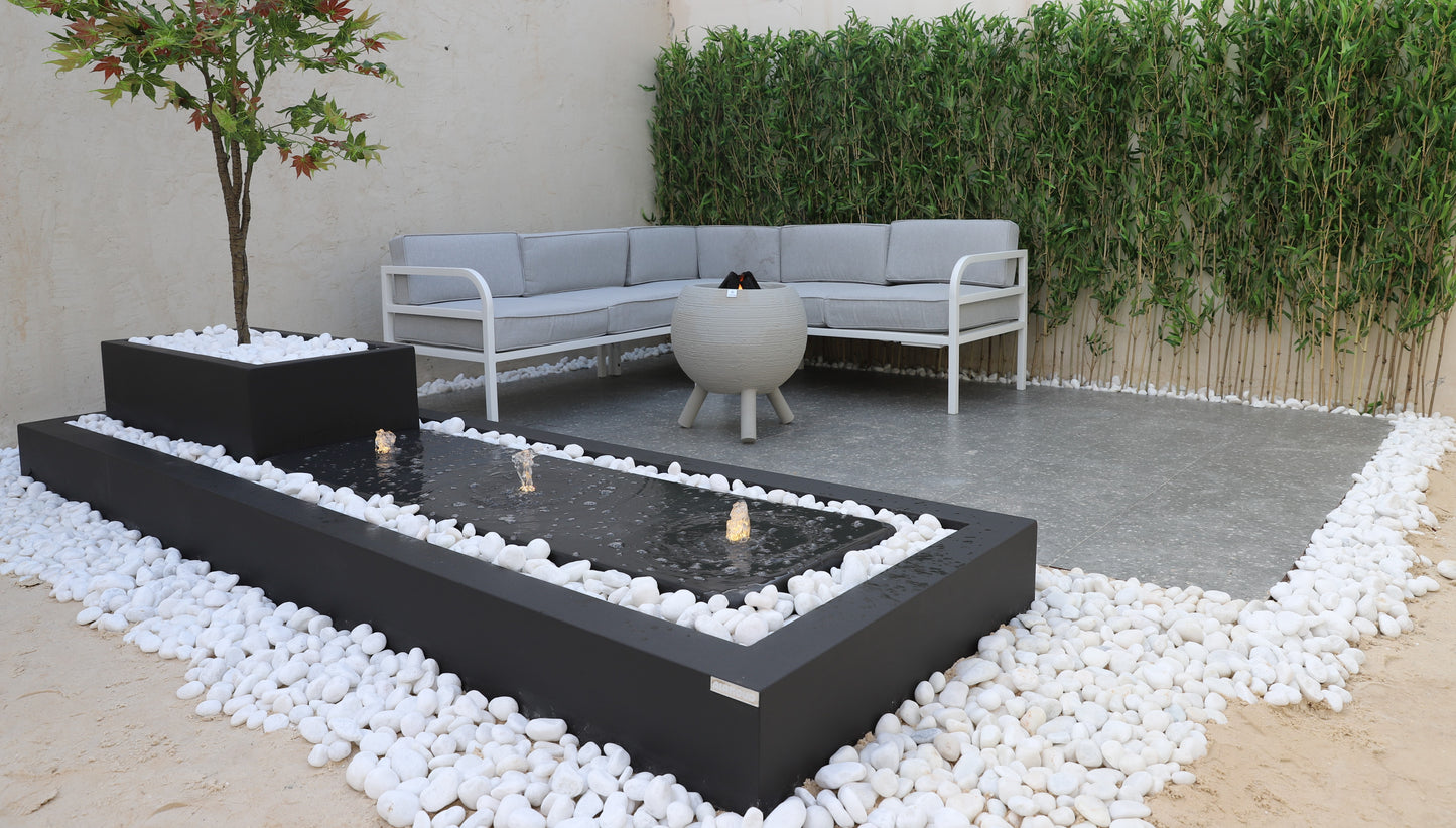 نافورة خارجية فاخرة مزودة بتحكم عن بعد وإضاءة عالية الجودة.