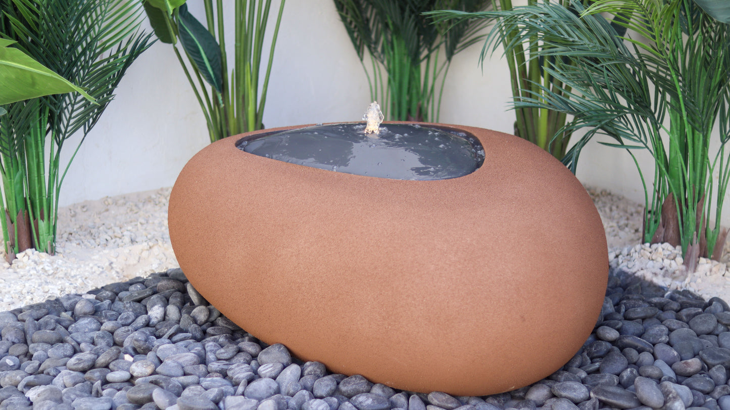 نافورة جورا بتصميم عصري يضيف لمسة فاخرة للمجلس