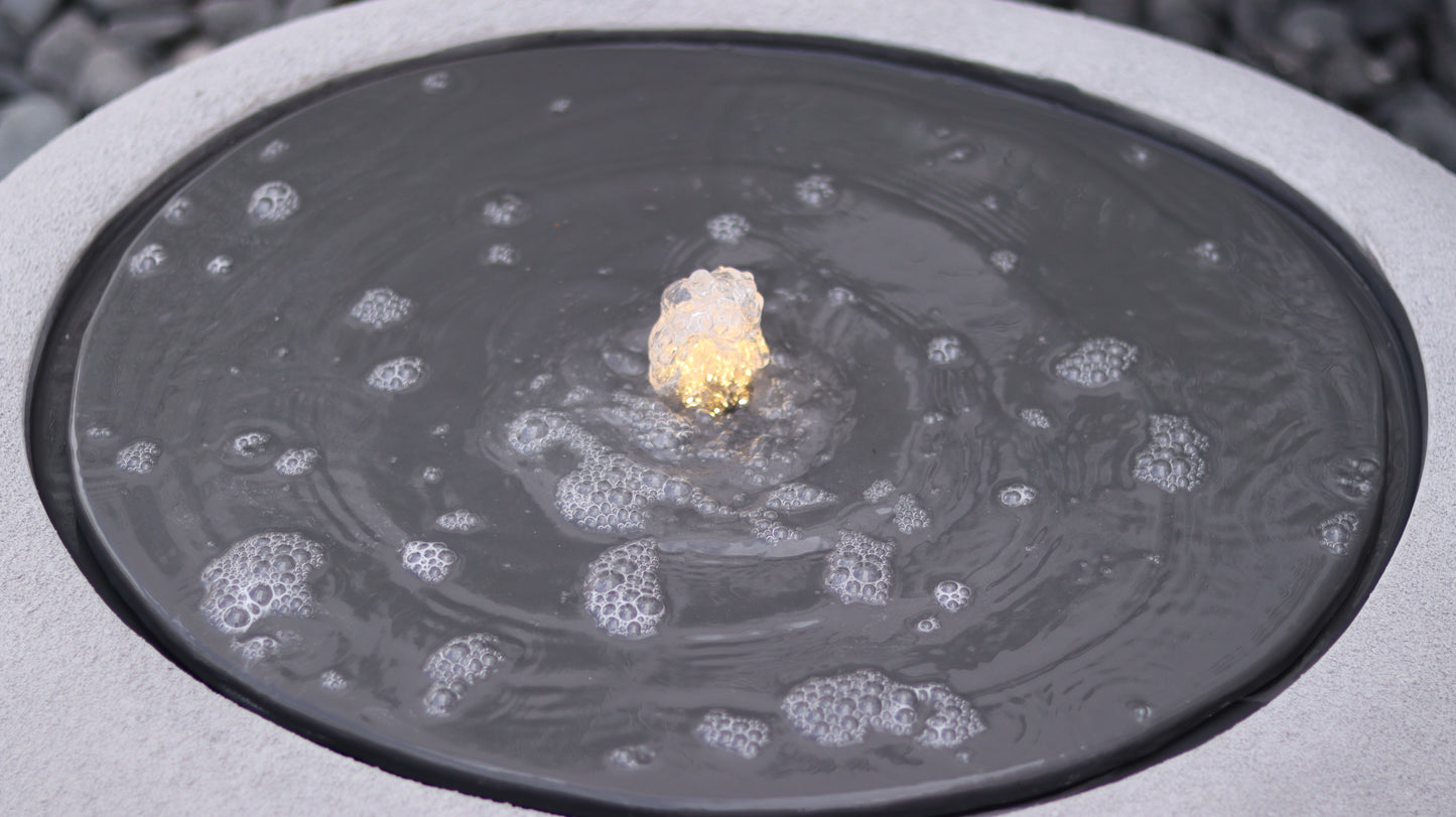 نافورة أنيقة بمواد عالية الجودة وإحساس طبيعي