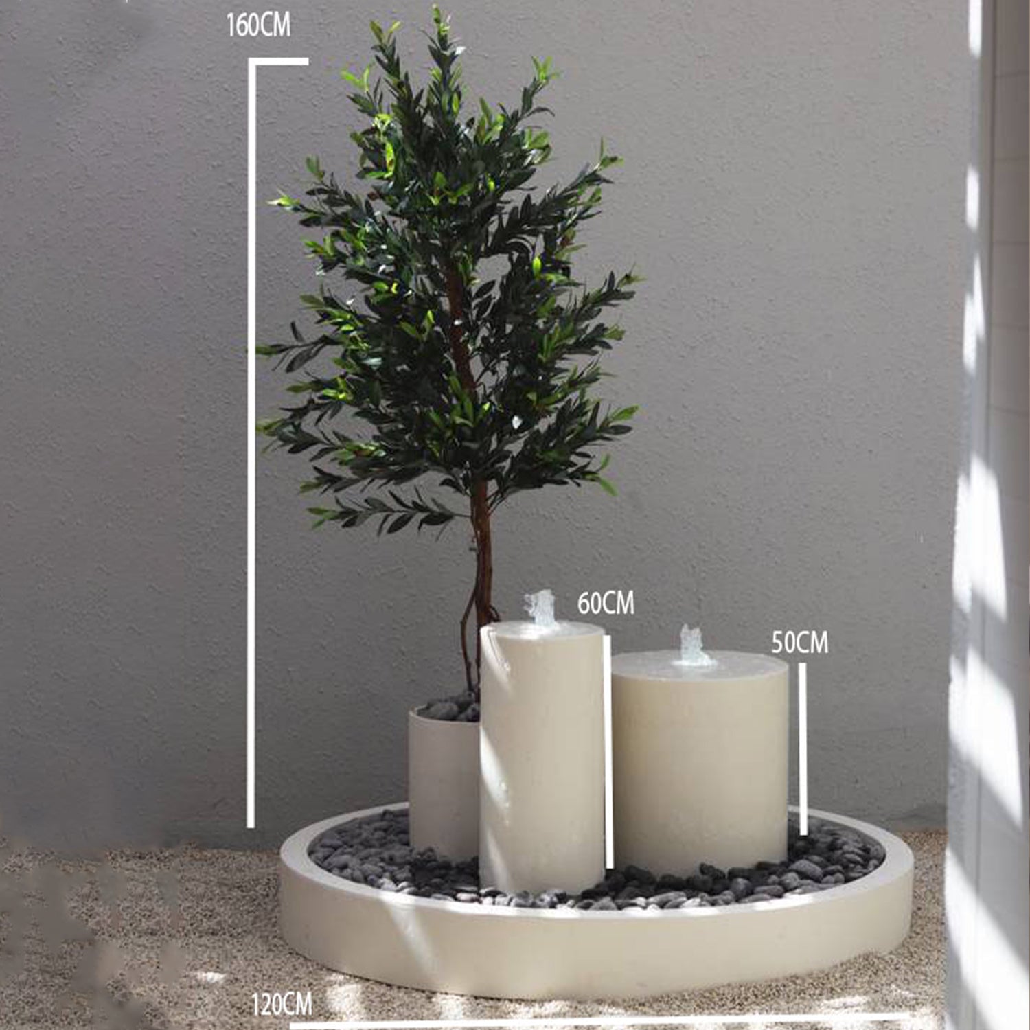 نافورة نابولي مع أحواض كونكريت يابانية