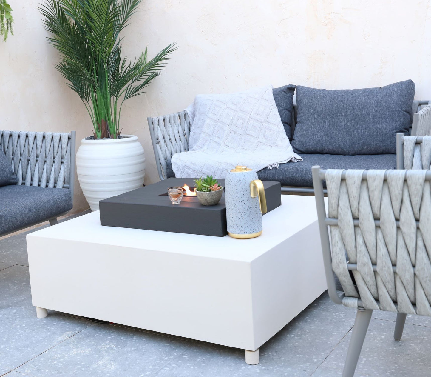 موقد رافال للجلسات الخارجية