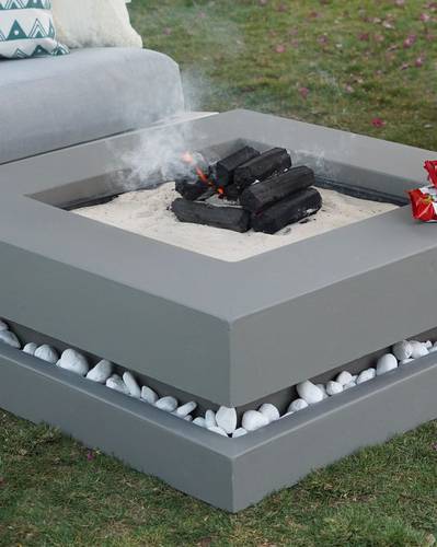 موقد السمر بتصميم مربع