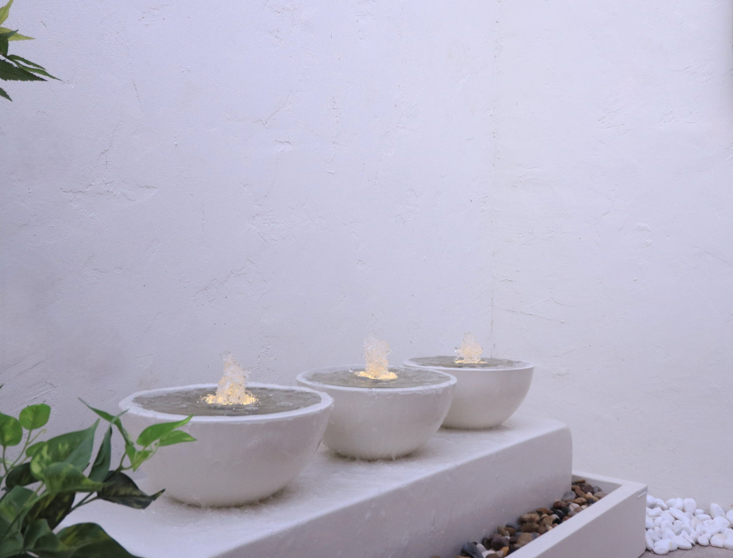 نافورة إسبانية بتصميم كلاسيكي.