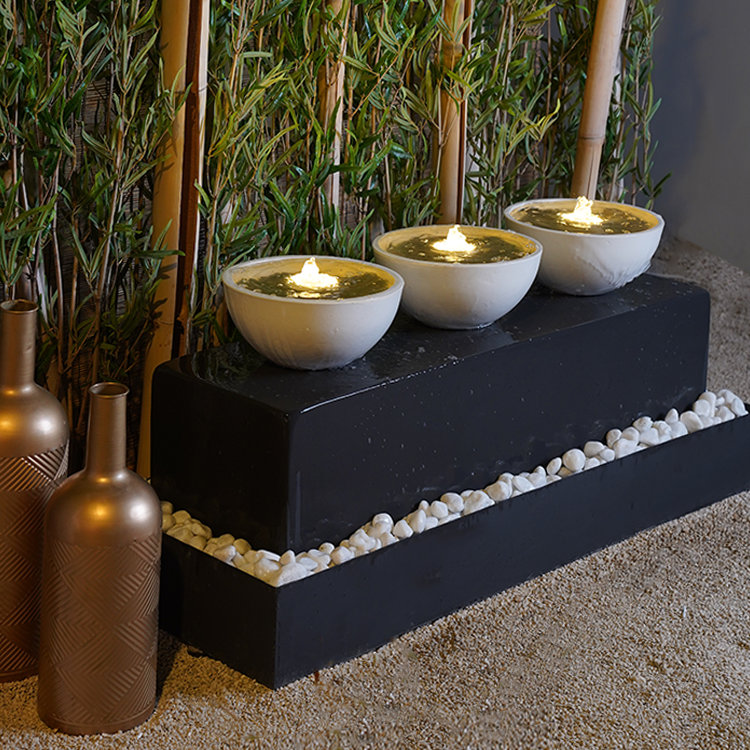 نافورة حدائق بطابع إسباني.