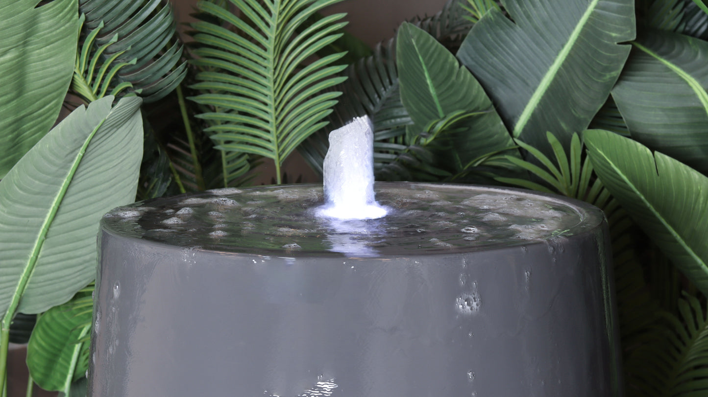 نافورة يونيك مثالية لإضافة لمسة هادئة وجمالية لأي مساحة داخلية أو خارجية.