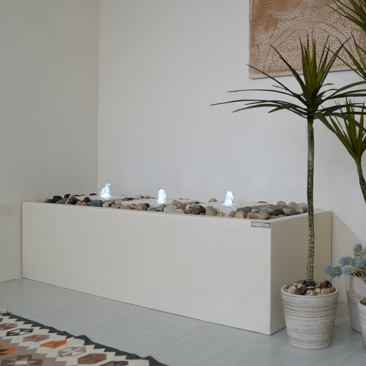 نافورة فيينا صغيرة بتدفق ماء لطيف